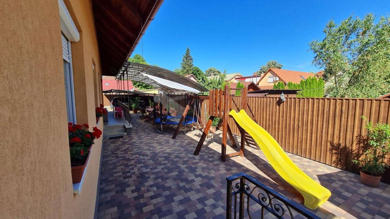 ADA Apartmanház Hajduszoboszlo Bagian luar foto
