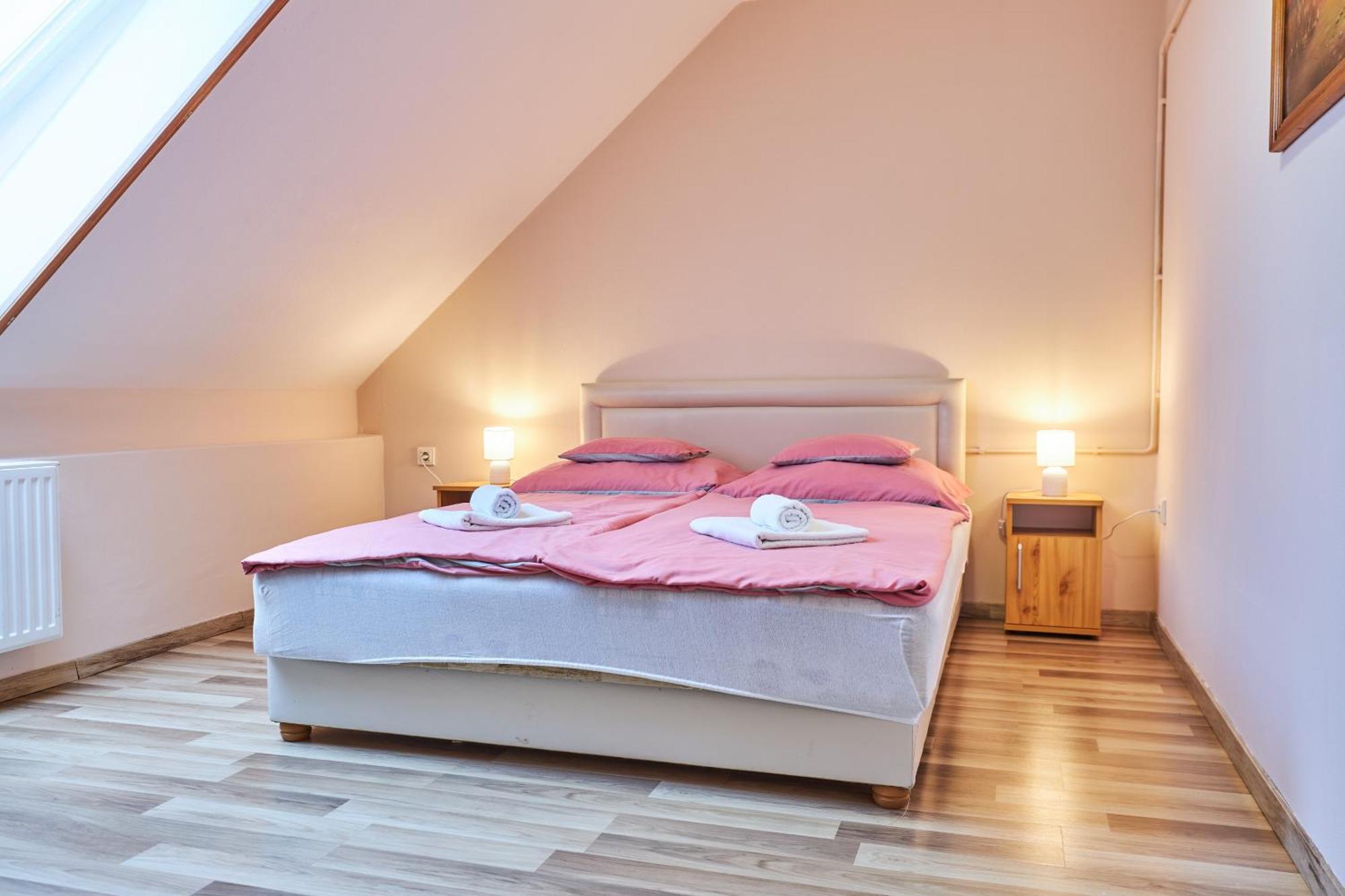 ADA Apartmanház Hajduszoboszlo Bagian luar foto