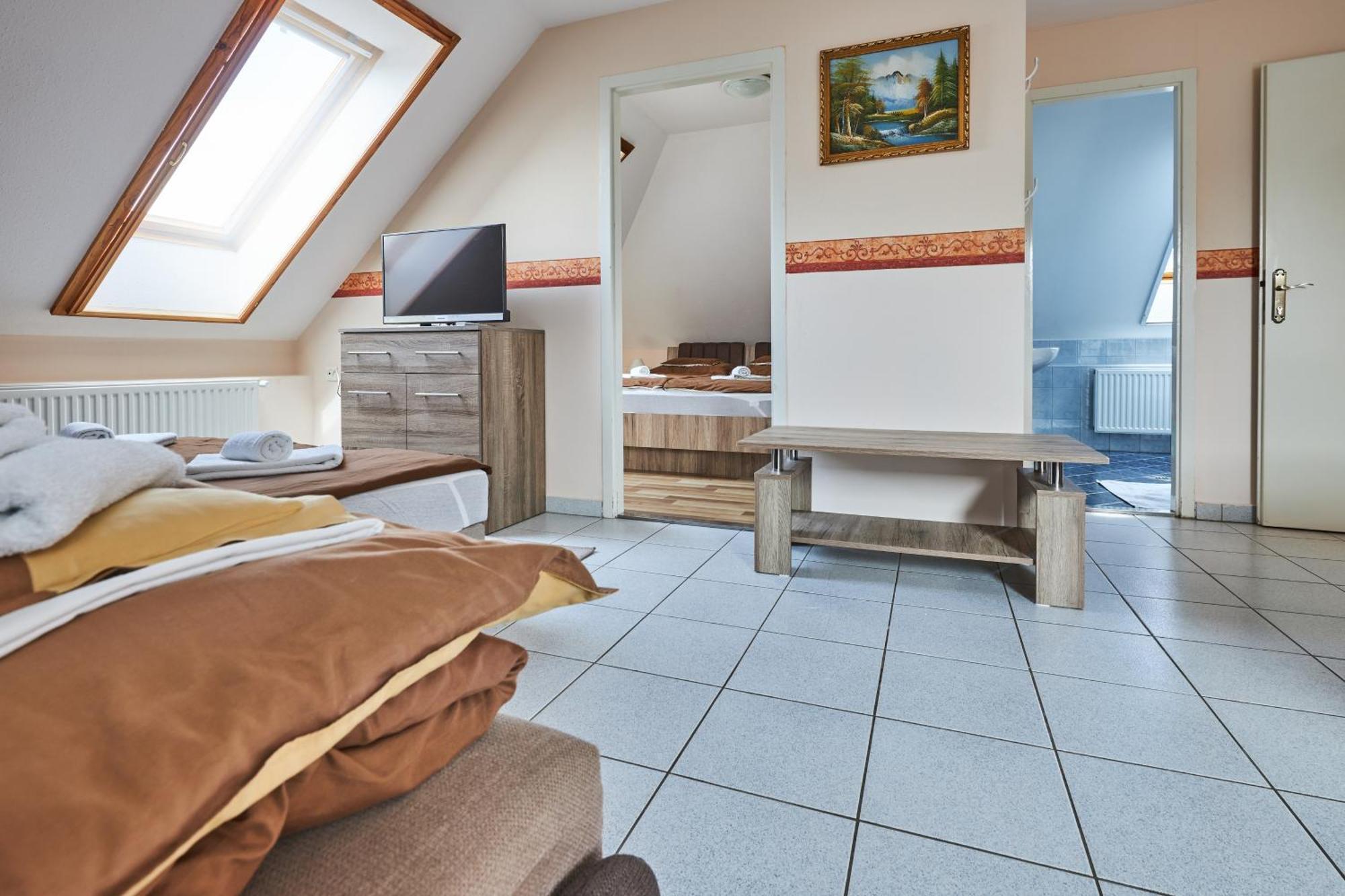 ADA Apartmanház Hajduszoboszlo Bagian luar foto